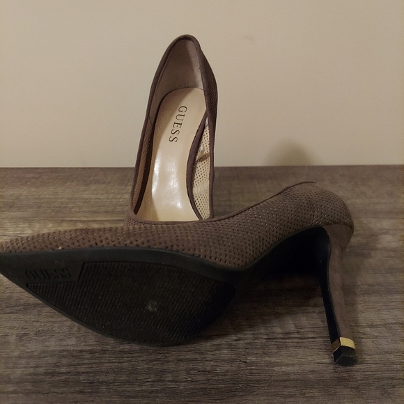 Pumps - Picture 5 of 5